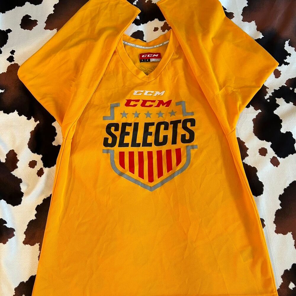Ccm Men's Yellow and Orange T-shirt